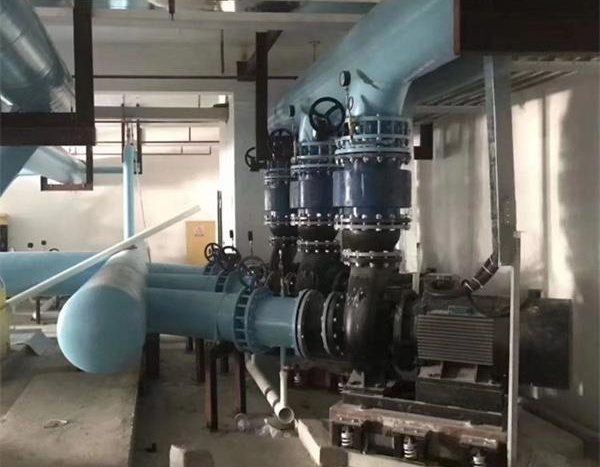 該如何對閉式冷卻塔進行實時補水？